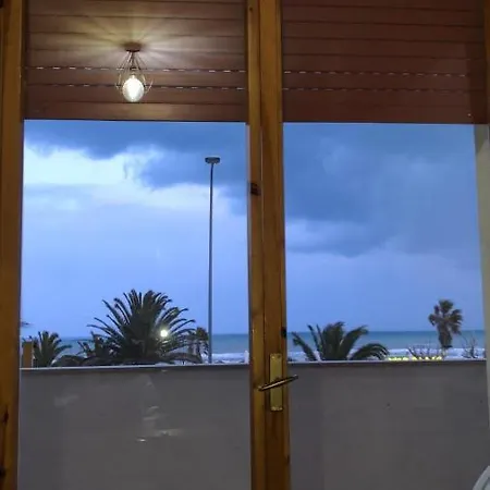 別荘 Casa Fronte Mare アルバ・アドリアティカ