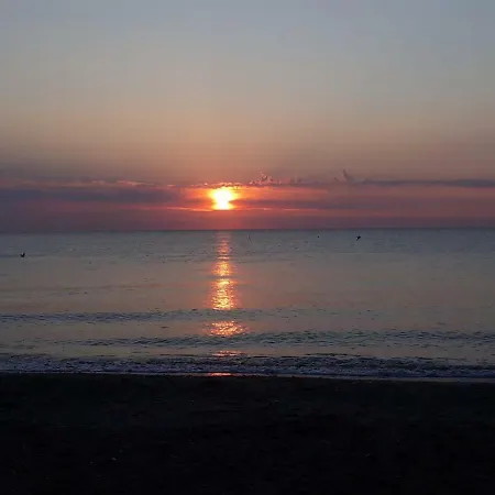 Semesterbostad Casa Fronte Mare Alba Adriatica